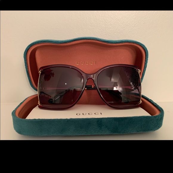 GUCCI GG0592SK Red Frame Gradient Light Red Oversized Sunglasses. - Picture 1 of 10
